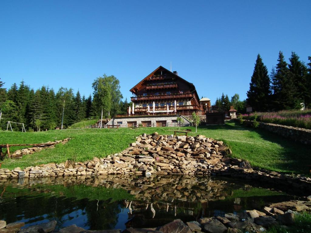 Hotel Alpska Vyhlidka Квілда Екстер'єр фото